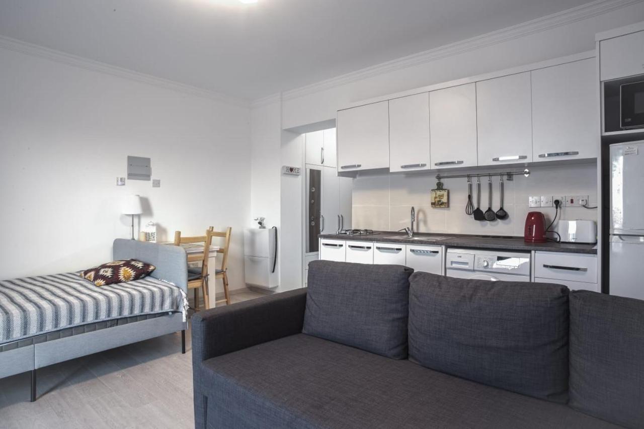 Royal Life Residence Poseidon Studio Trikomo Экстерьер фото